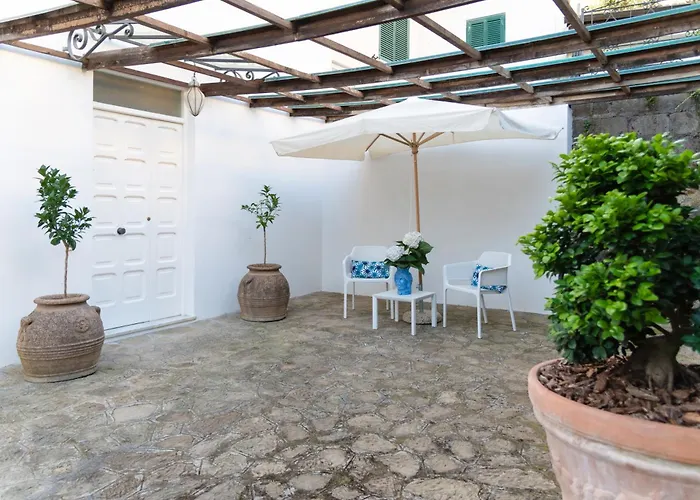 Апартаменты La Minucciola Масса-Лубренсе